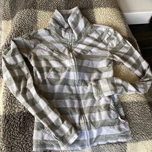 Light weight Bench sweater